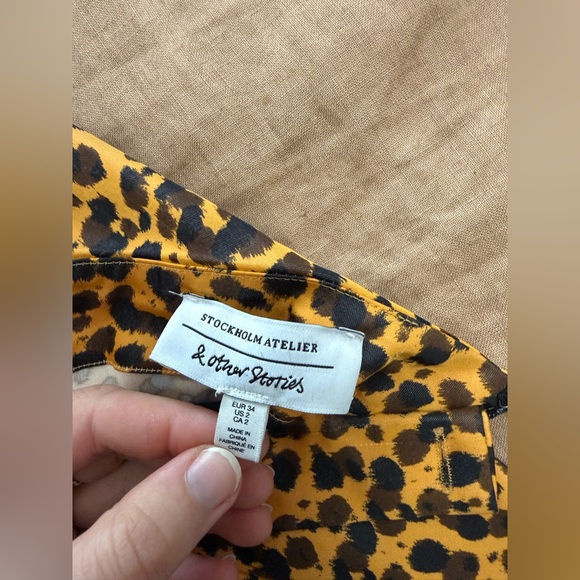 &other Stories Women’s Leopard Print midi Skirt - Picture 4 of 6